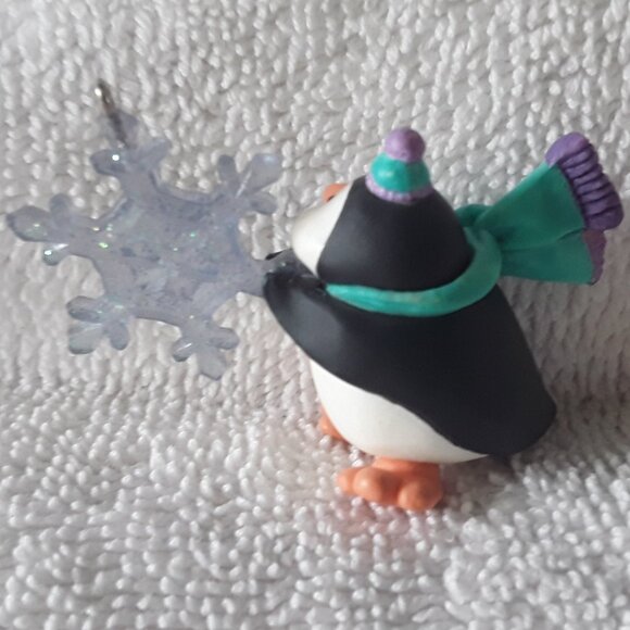 Hallmark Miniature Set of Three Ornaments, 2002, in box - Picture 7 of 7